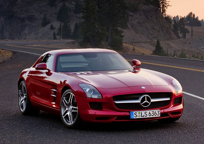 Mercedes-Benz SLS AMG – гордость и лицо компании