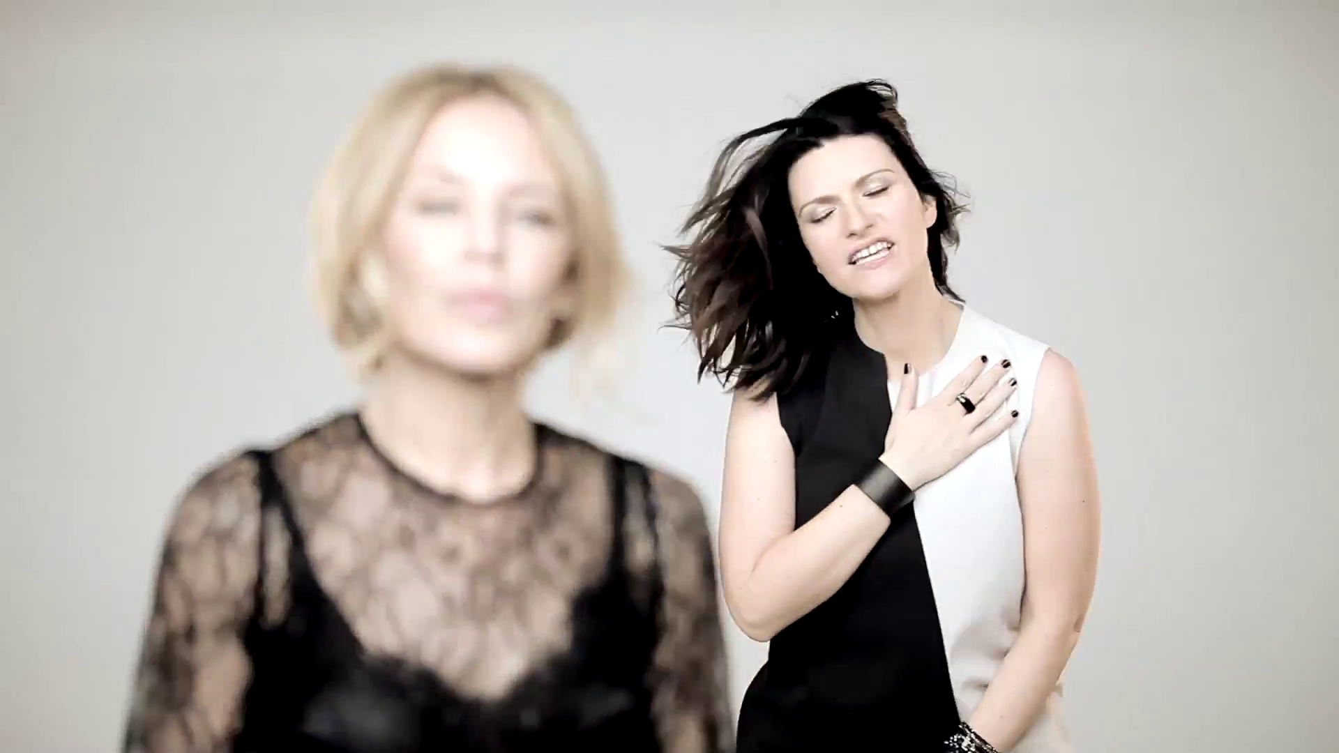 Laura Pausini & Kylie Minogue - Limpido (2013) WebRip (1080p) :: X ...