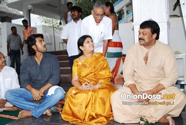 Chiranjeevi at Filmnagar Temple041.jpg