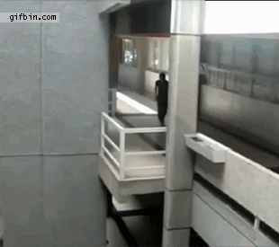 1303921940_parkour-flip-faceplant.gif