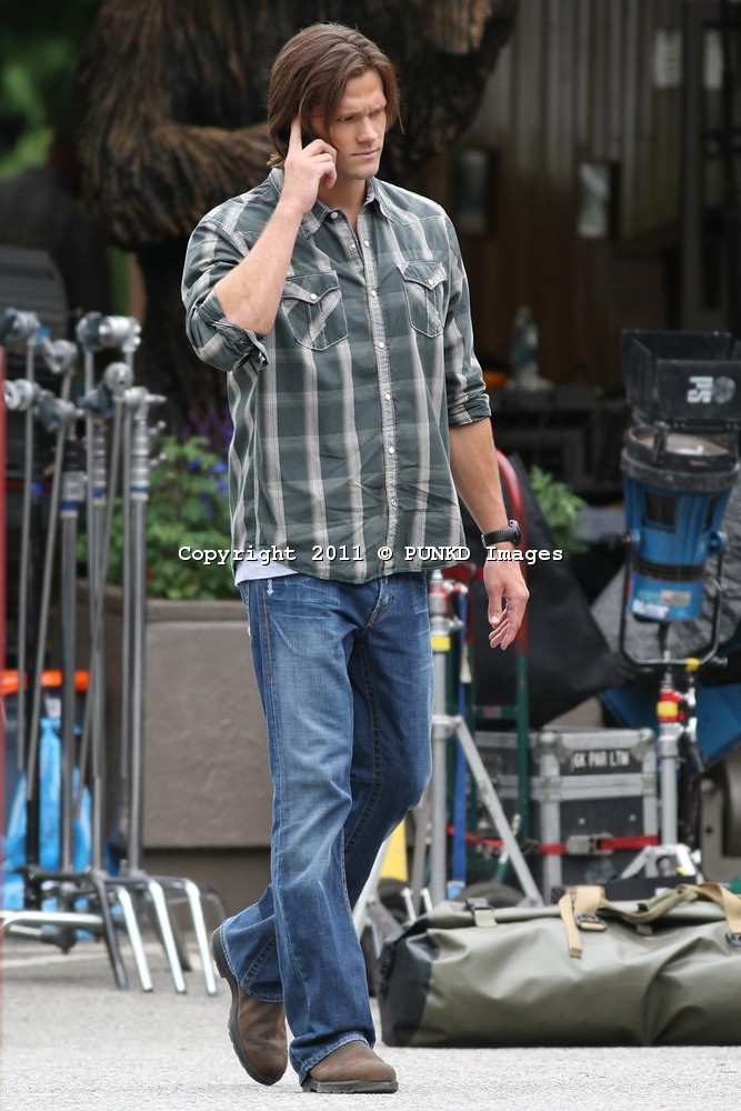 110712PI1-SUPERNATURAL-SEASON7-10 (1).jpg