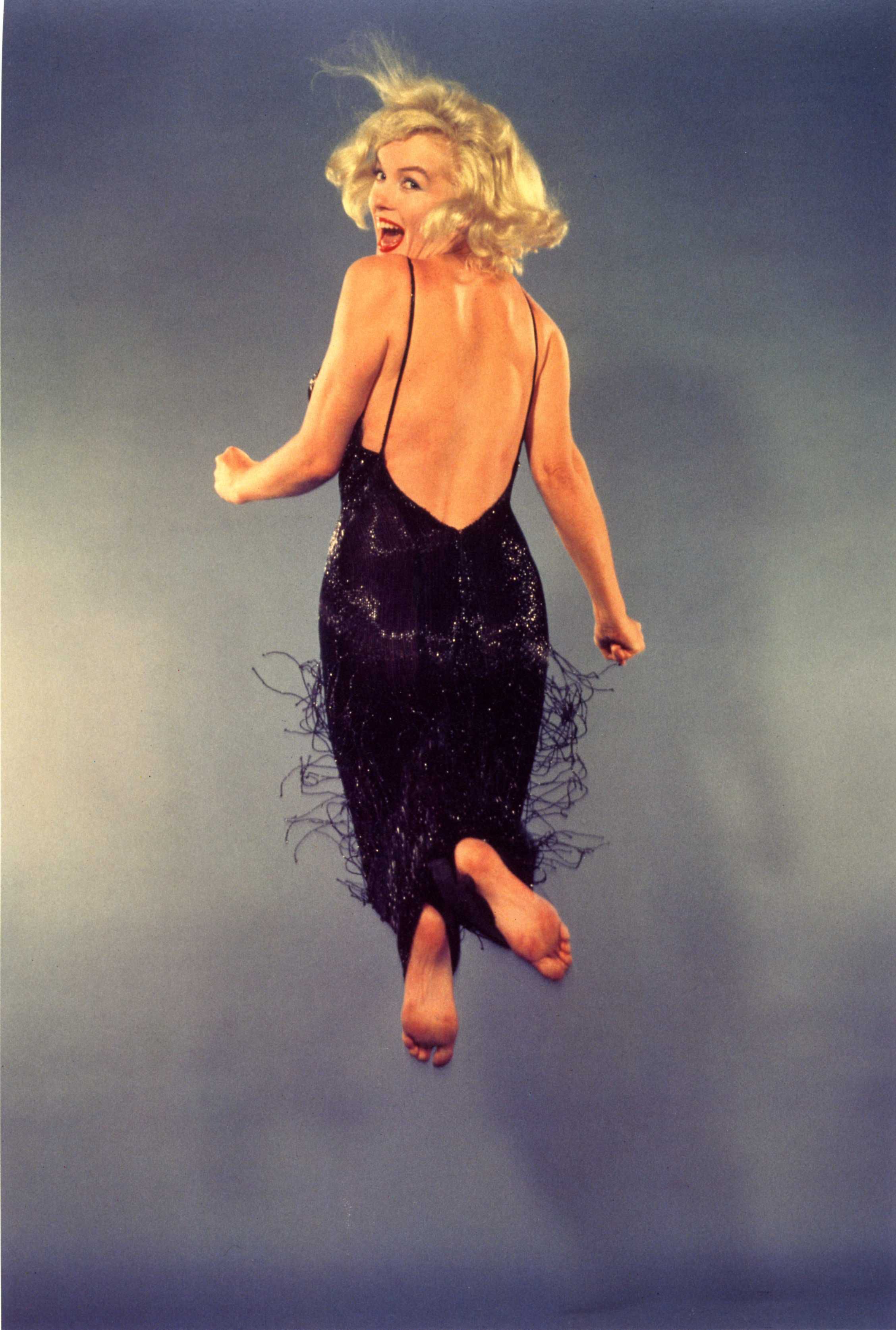 Marilyn-Monroe-Feet-279726.jpg.