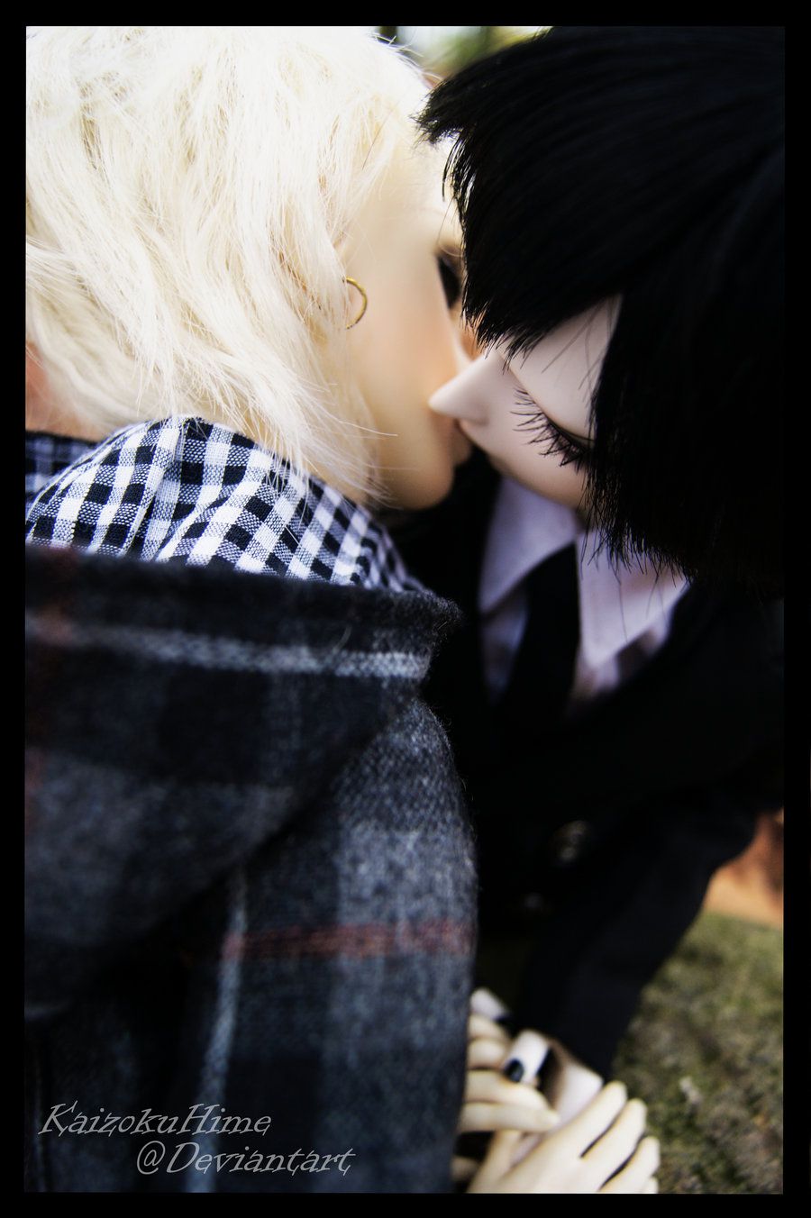 _forest_kiss__by_kaizokuhime-d32hk0k.jpg