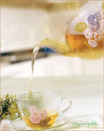 Чайник с чаем