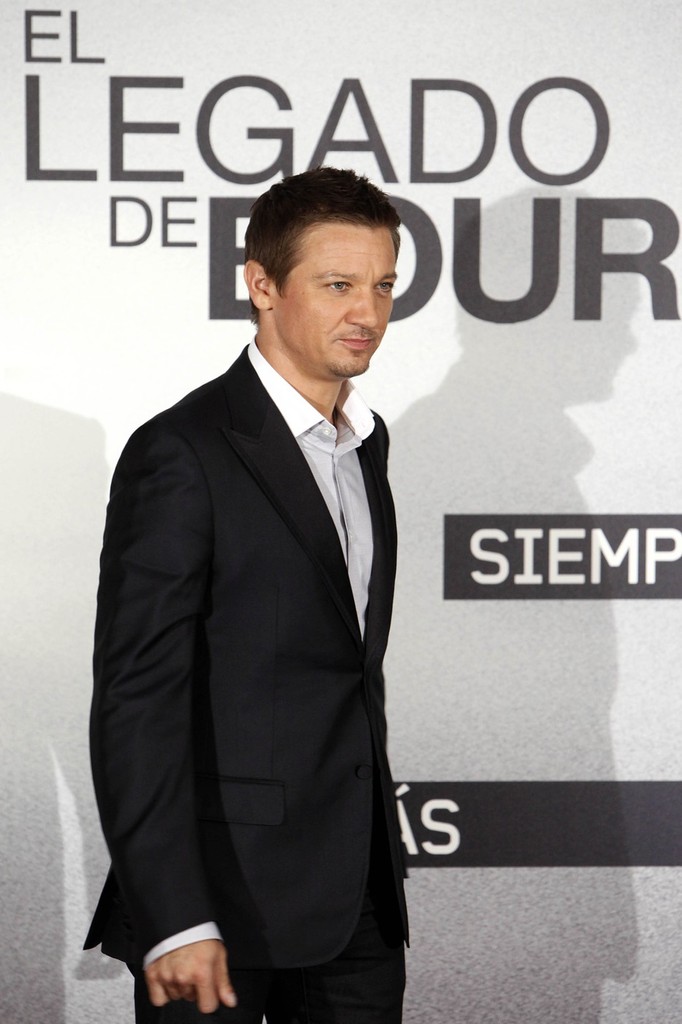 Jeremy+Renner+Jeremy+Renner+attends+Bourne+-6c-wWZoFgAx.jpg