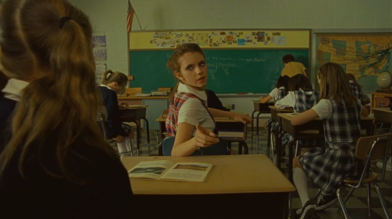 Moonrise Kingdom (BDRip 800x448 x264 AAC).mp4_snapshot_00.32.46_[2012.08.11_23.44.01].png