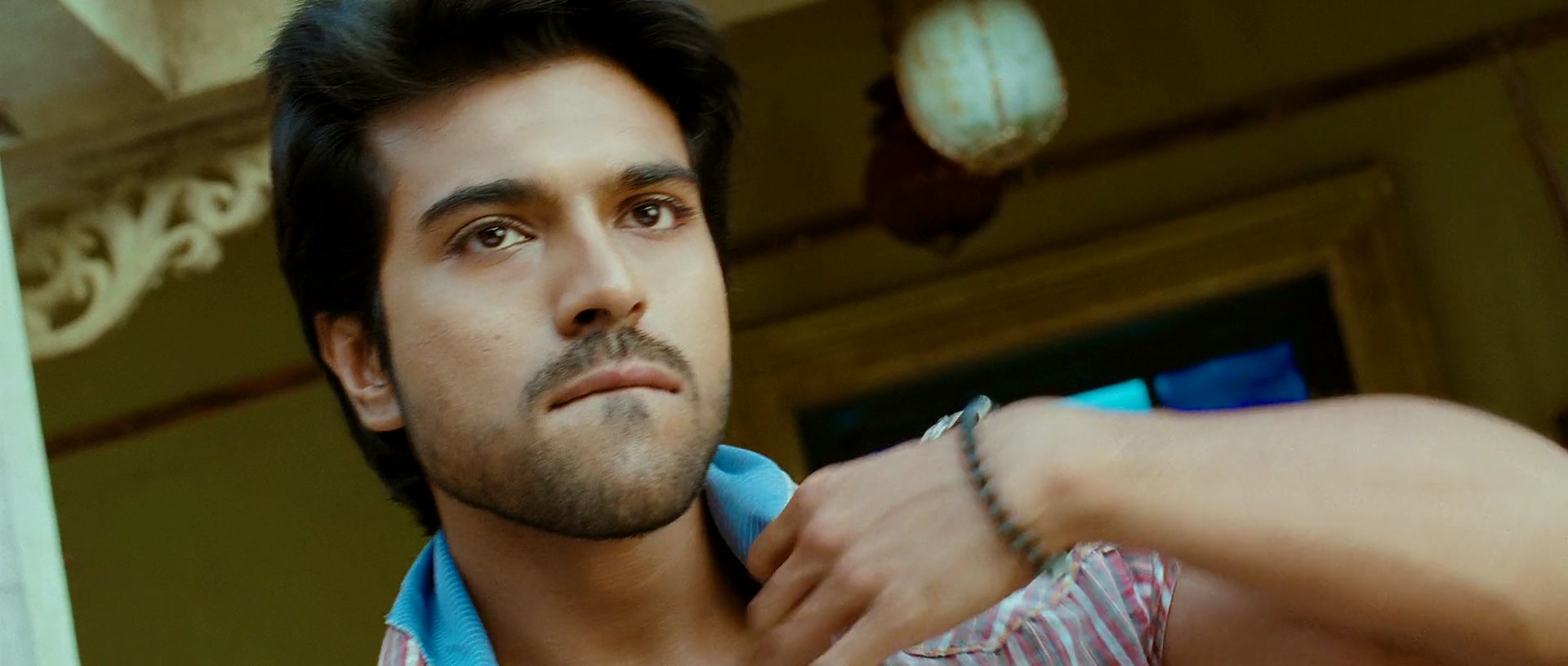Racha.2012.1080p.BluRay.x264.DTS-HD-MA.Esubs-DDR.mkv (0_21_35) 002014.jpg