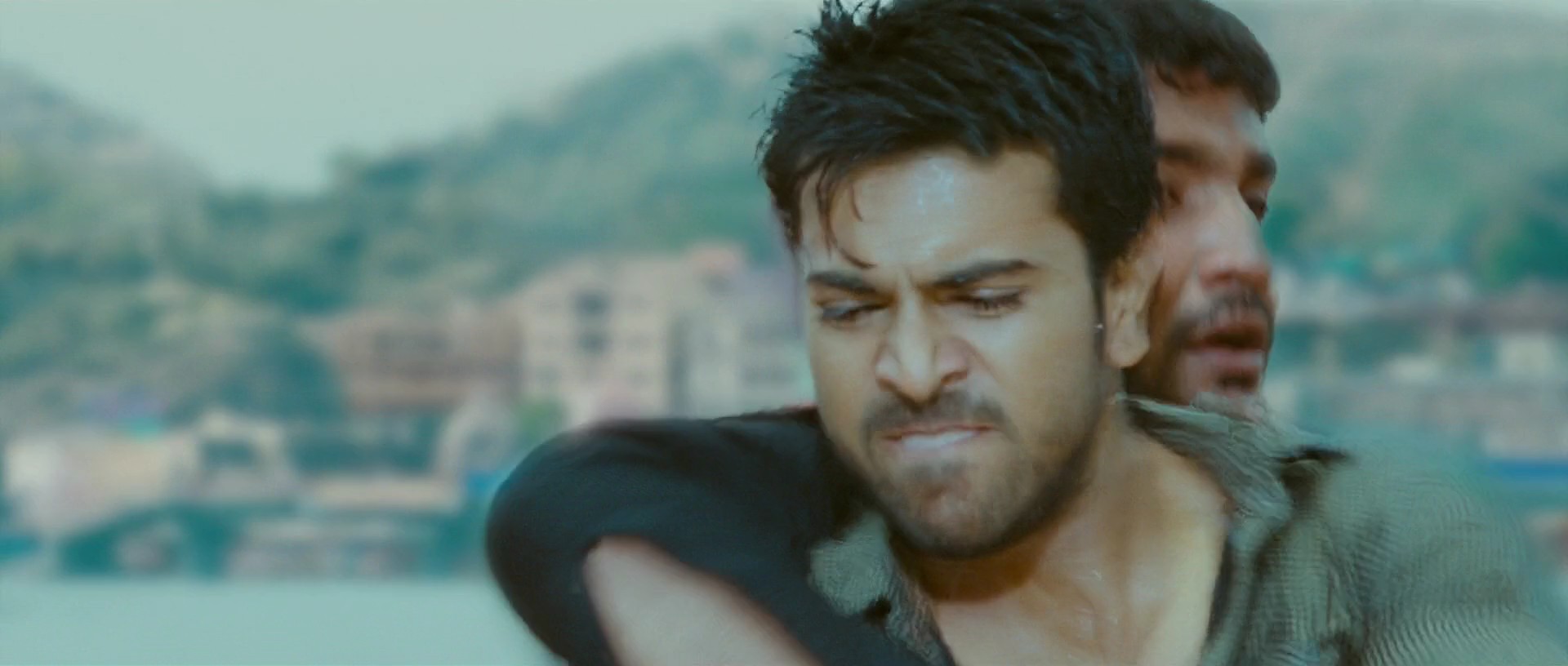 Naayak - Blu-Ray - 1080p - x264 - DTS - [DDR].mkv (1_18_19) 000053.jpg