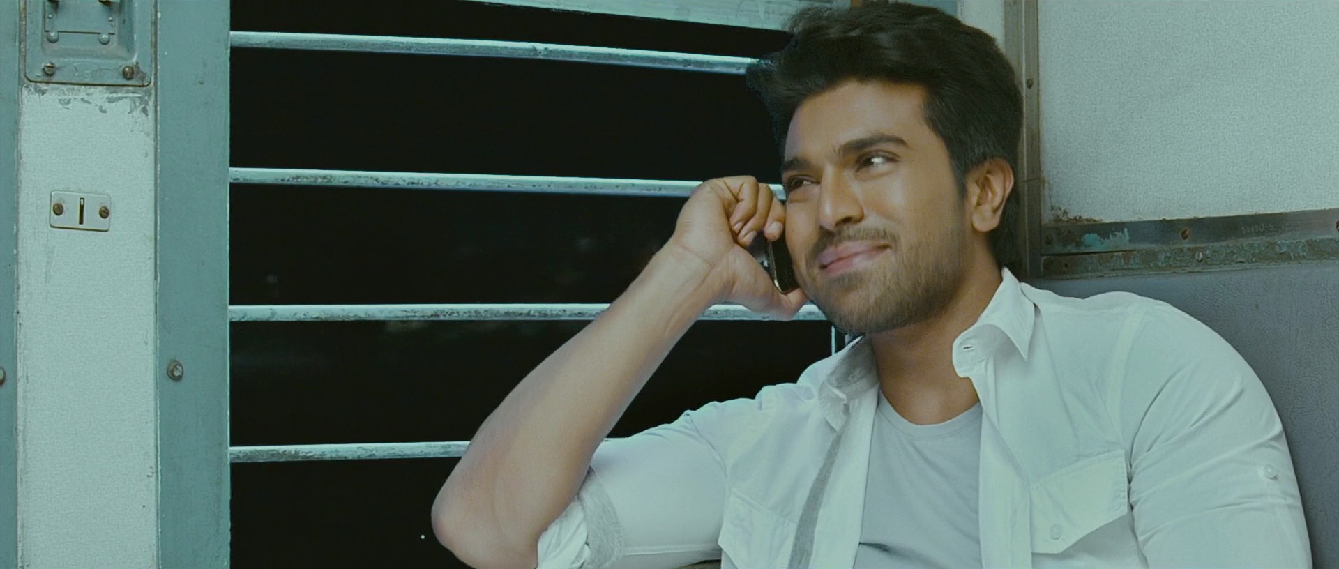 Naayak - Blu-Ray - 1080p - x264 - DTS - [DDR].mkv (1_11_02) 001331.jpg