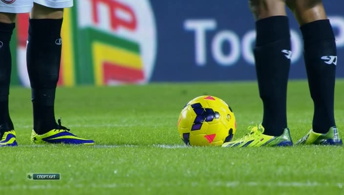 Чемпионат Испании 2013-2014  12-й тур  Севилья – Сельта  НТВ+.avi_20131103_205607.440.jpg