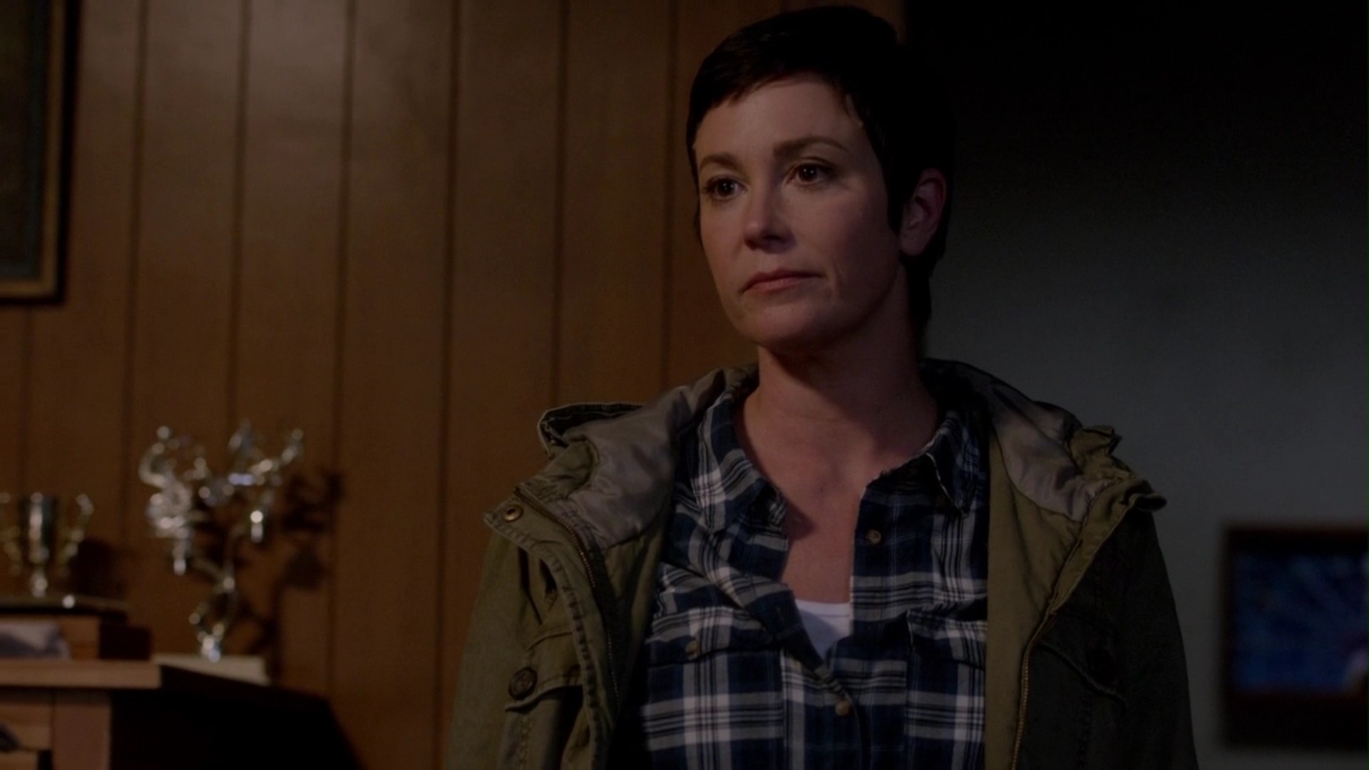 Джоди сверхъестественное. Сверхъестественное женщина полицейский. Kim manners сверхъестественное. Шериф джоди миллс. Джоди миллс сверхъестественное.