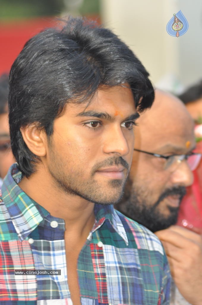 ram_charan_vv_vinayak_new_movie_opening_0811110916_0090.jpg