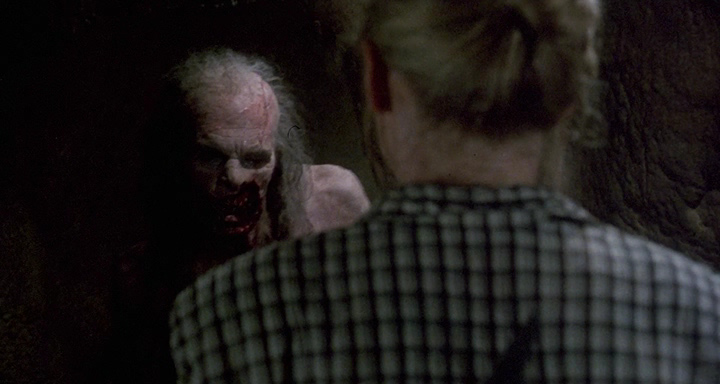 Castle Freak (1995)[(120218)19-32-36].PNG