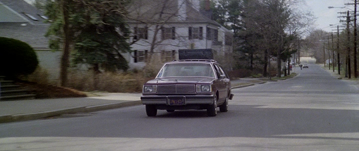 The.House.by.the.Cemetery.1981.bdrip_[1.46]_[teko][(017851)20-20-36].PNG