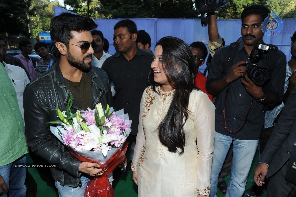 ram_charan_launches_karishma_n_co_flagship_store_1510140910_0014.jpg
