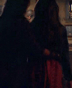 tumblr_nogauvn1C21rjpg23o4_r1_250.gif