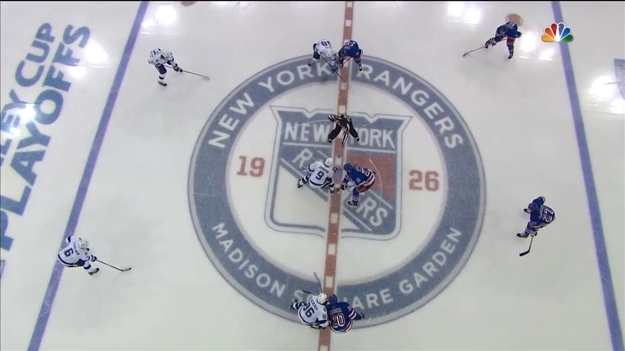 20150516_ECF_G1_TBL-NYR_NBC_720.mp4_snapshot_00.06.41_[2015.05.19_07.57.42].jpg