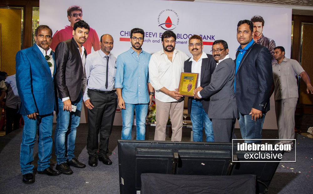 chiranjeevi-ramcharan-thanked-blooddonors9.jpg