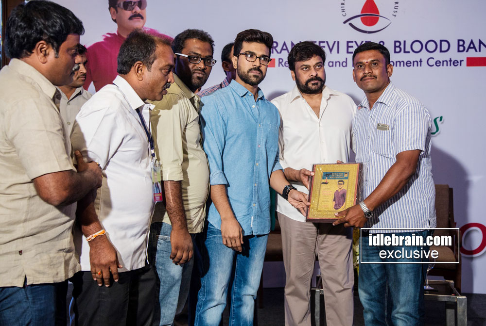 chiranjeevi-ramcharan-thanked-blooddonors18.jpg
