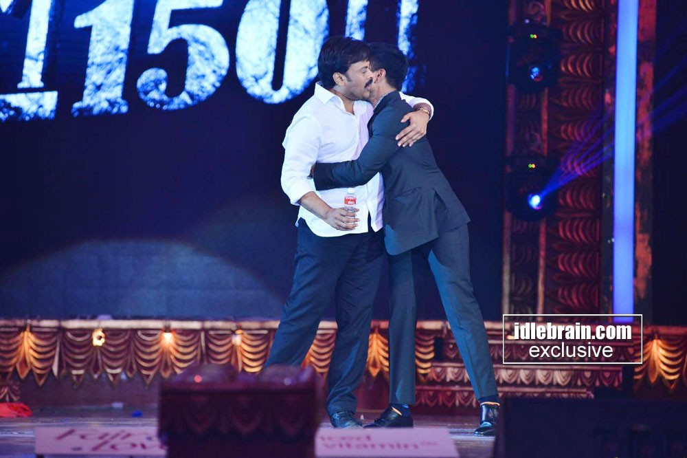 chiranjeevi-cinemaaawards20162.jpg
