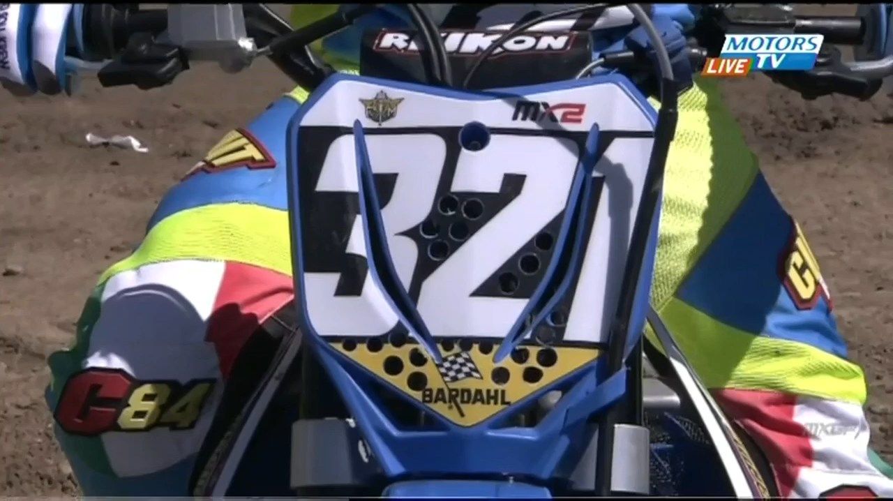 2016 FIM MXGP of Switzerland Rd 15 MX2 Race 1.mp4_snapshot_14.08_[2016.08.08_16.56.44].jpg
