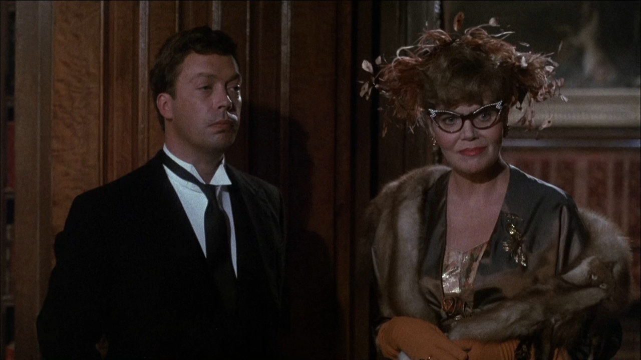 Улика (Clue).1985.HDTVRip.720p.-nevermnd.mkv_snapshot_00.07.21_[2016.08.18_16.09.11].png