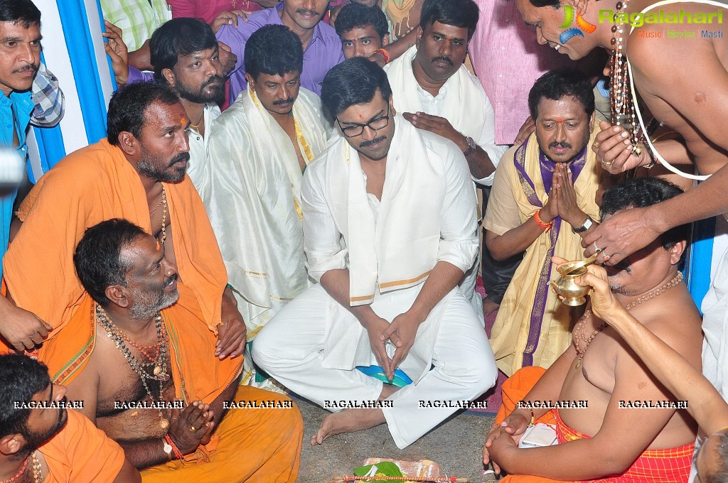chiranjeevi-birthday-at-filmnagar21.jpg