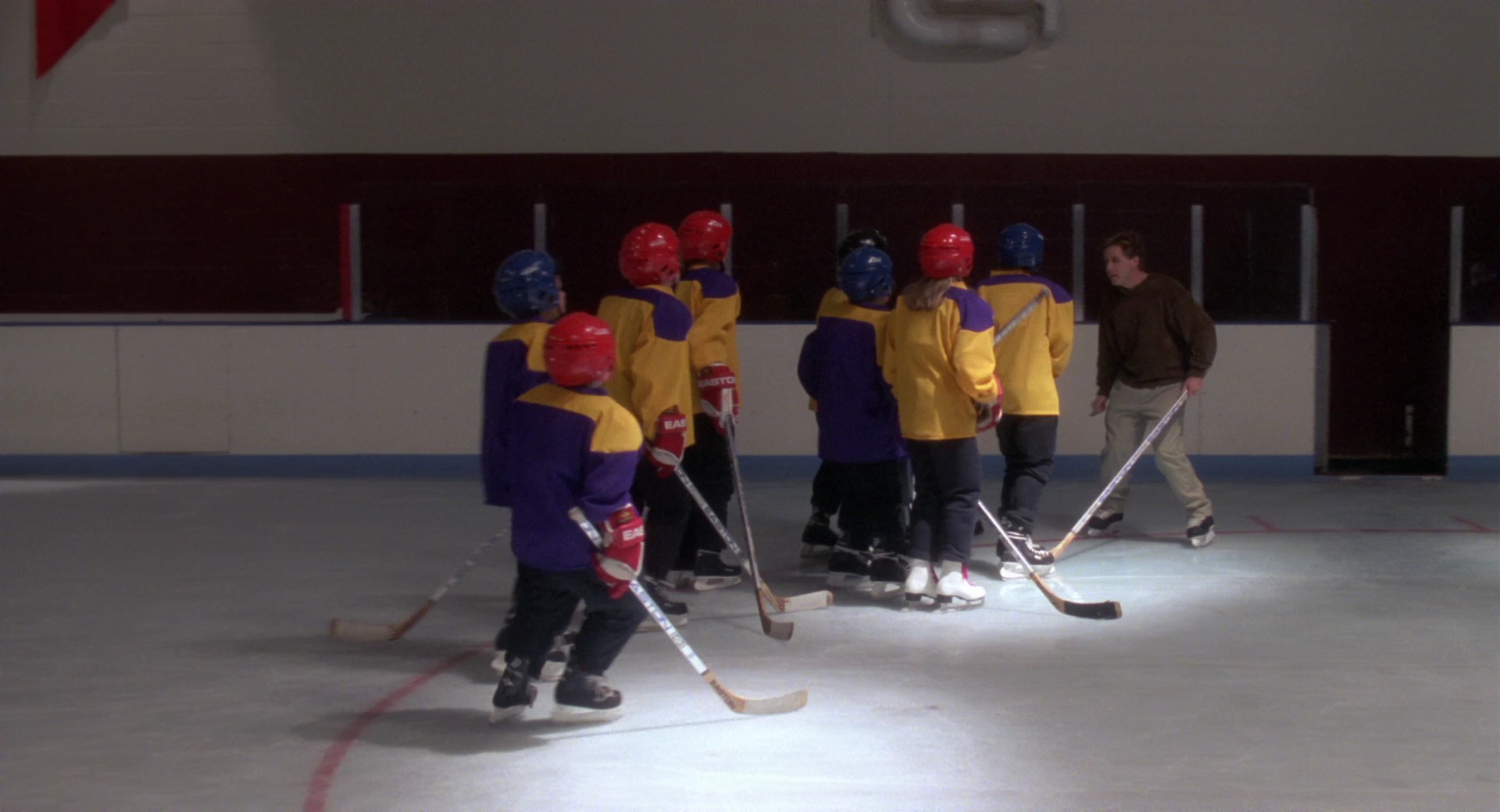 The.Mighty.Ducks.1992.1080p.WEB-DL[13-55-27].PNG
