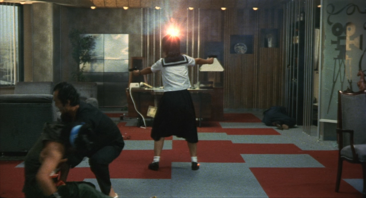 Sailor.Suit.and.Machine.Gun.1981.BluRay.720p.AC3.x264.rus.jap.mkv_snapshot_01.38.24_[2017.03.20_16.36.54].png