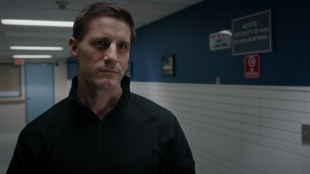 Спецназ В осаде (2017) HDRip-AVC_ivanes20031987.mkv_20170719_002038.910.png