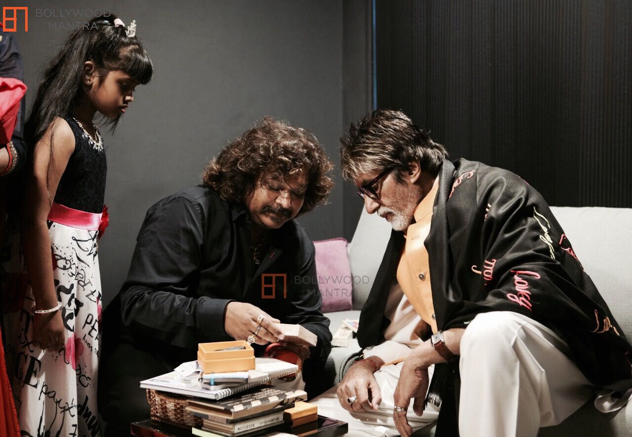 amitabh-bachchan__1018076.jpg