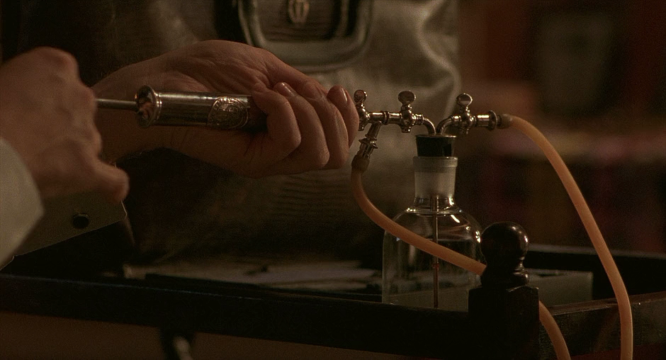 Дракула.(1992).HDRIP-AVC.[-=DoMiNo=-].mkv_20170814_074758.728.png