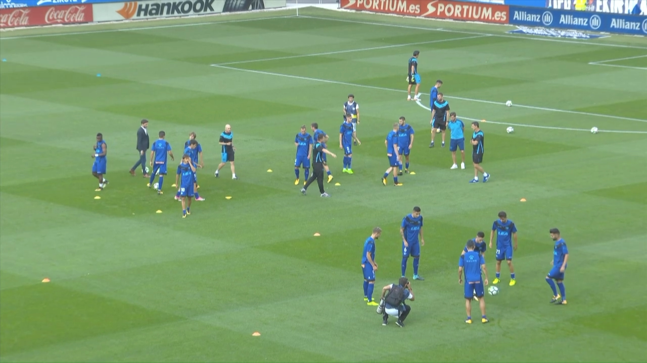 Чемпионат Испании 2017-2018  2-й тур  Алавес – Барселона  Сила ТВ.mp4_20170827_183553.917.png