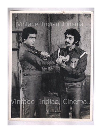 Original-Rare-Bollywood-Vinod-Mahendra-photo-Khoon-ki.jpg