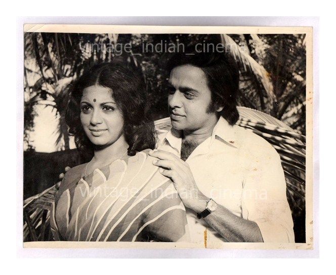 Original-Bollywood-photo-Vinod-mehra-Srividya-In-Arjun-pandit.jpg