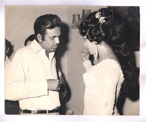 Original-Rare-Bollywood-Hema-malini-Pramod-photo-Dream-Girl.jpg