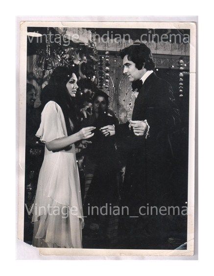 Original-Bollywood-Rare-photo-Feroz-khan-Parveen-In-Darinda.jpg