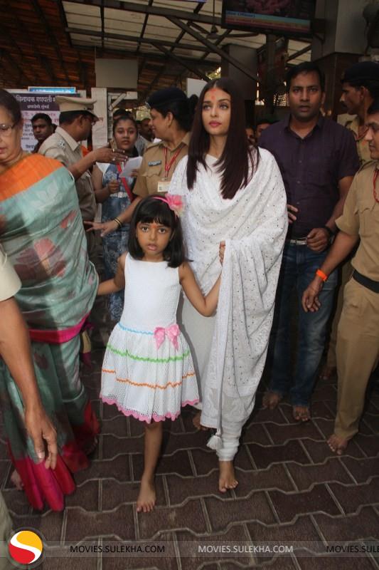 aishwarya-rai-visits-siddhivinayak-temple-with-daughter-aaradhya-on-b-day-stills04.jpg