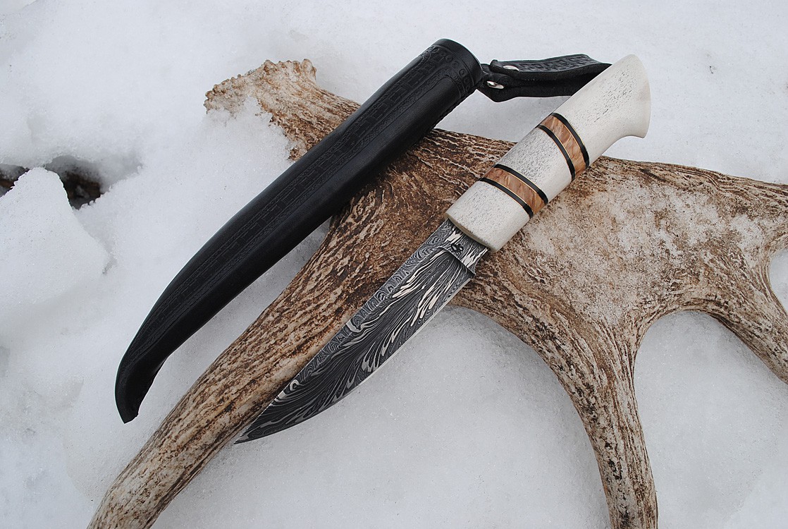 Ручки рога. Нож с рукоятью из оленьего рога. Рукоять ножа из рога оленя. Нож рукоять Рог. Ручка ножа из рога оленя.
