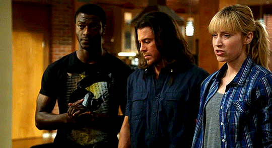 210 tumblr_oa8cb19E851vpmh91o2_540 2.gif