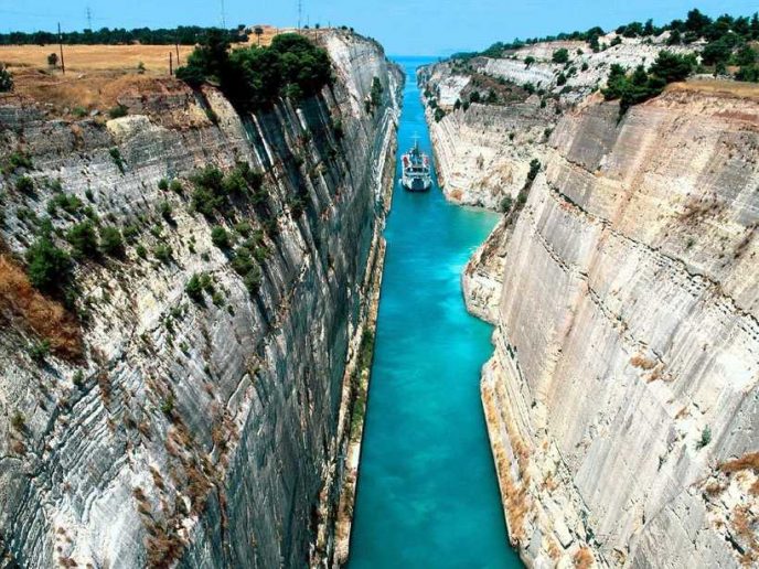 1375670622_corinth_canal_greece_wallpaper-688x516.jpg
