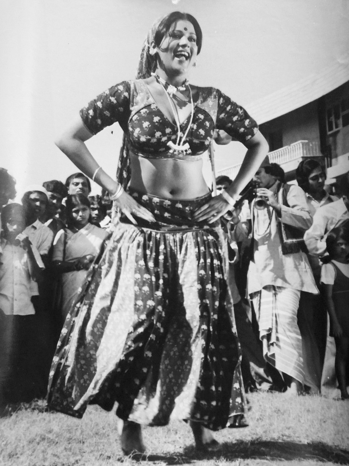 аша сачдев.jpg