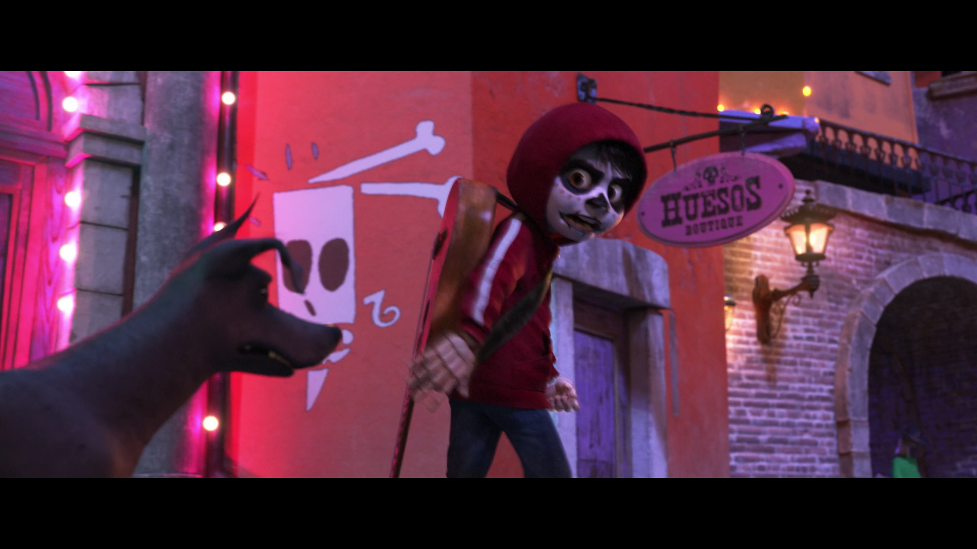 Coco (1080p HD).m4v - 00.54.34.608.png