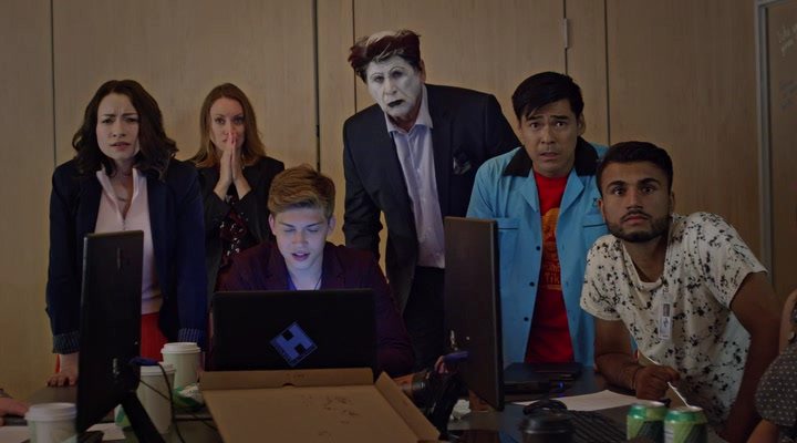 Bigger Fatter Liar 2017 WEB-DLRip.avi_snapshot_01.10.04.png