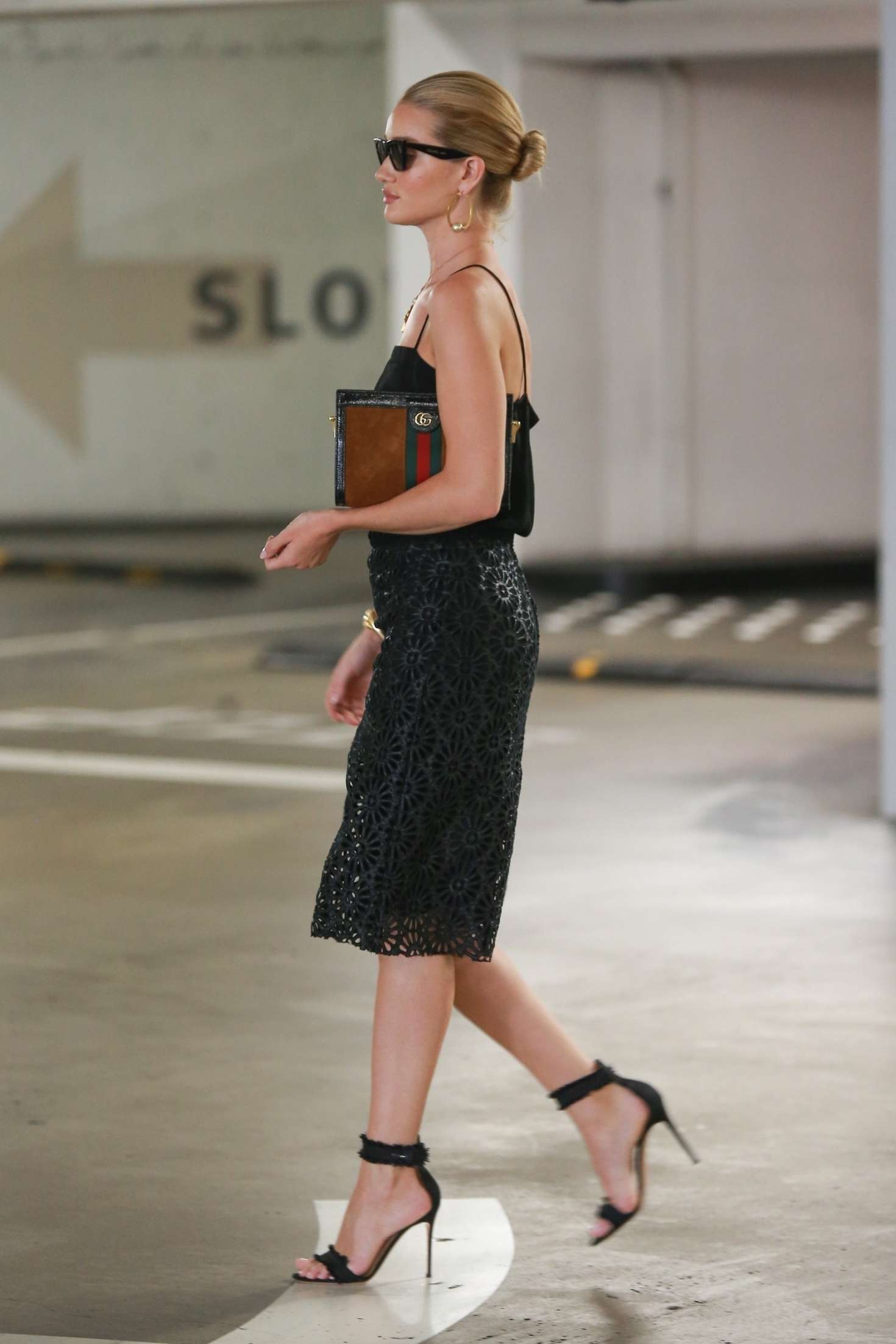 Rosie-Huntington-Whiteley-in-Black-Dress--03.jpg
