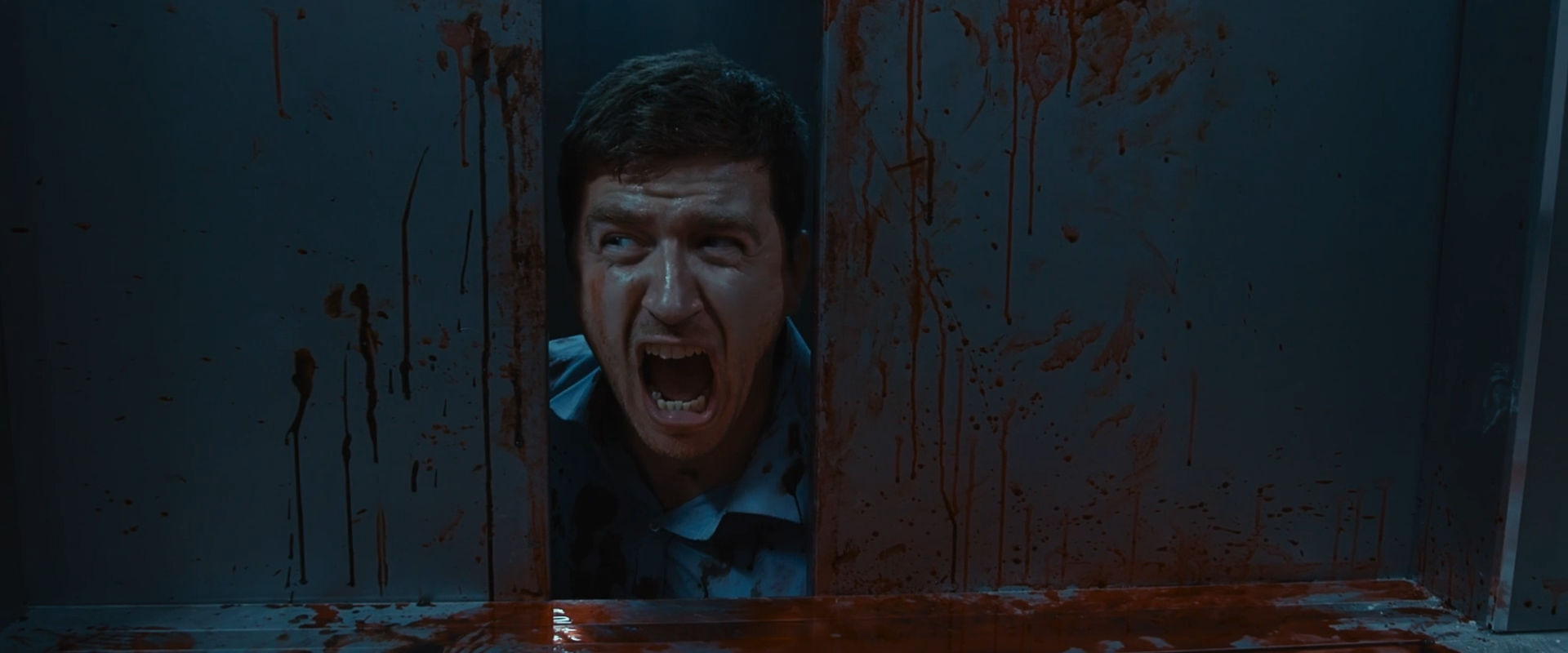 In un giorno la fine 2017 AMZN WEB-DL 1080p.mkv_snapshot_00.38.28_[2018.09.08_13.57.37].png