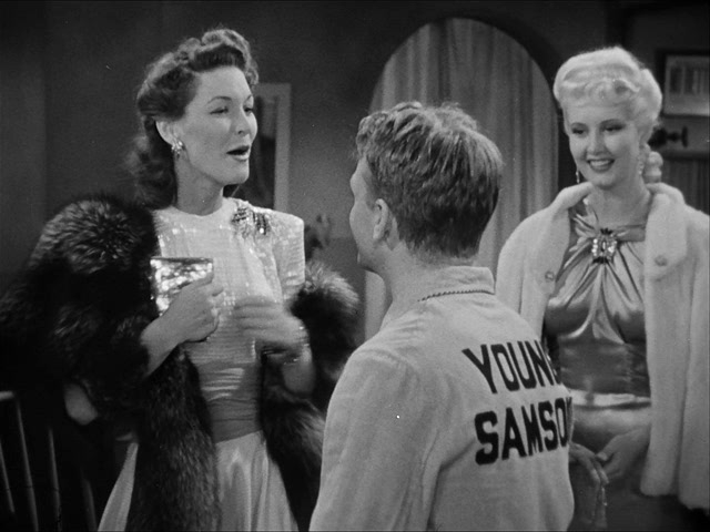 City.for.Conquest.1940.1080p.WEB-DL.DD2.0.H.264-SbR[(059223)08-40-14].PNG