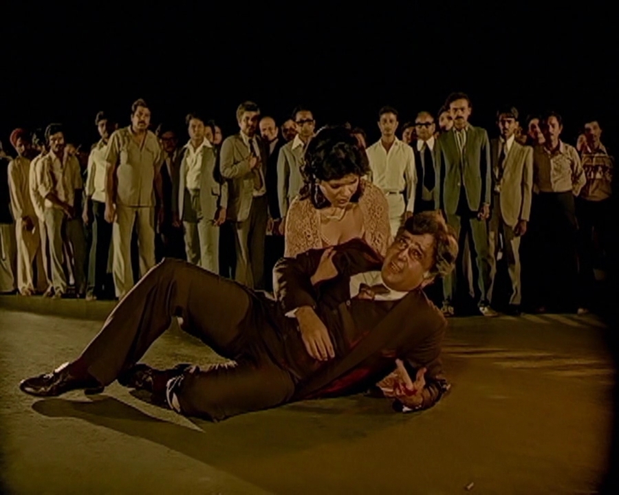 Bhavani.Junction.1985.WebHDRip.720p.AVC[(177721)04-29-12].JPG