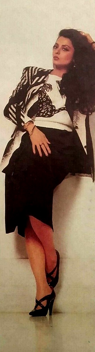 Bollywood-India-Actor-REKHA-Paper-Sheet (3).jpg
