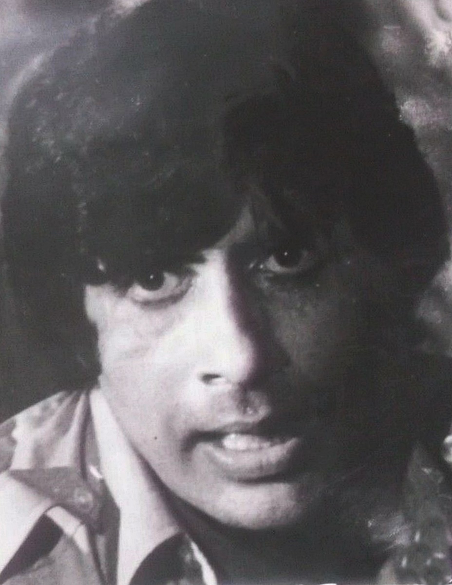 AMITABH-BACHCHAN-17pc-Bollywood-India-Vintage-Movie-_57 (1).jpg